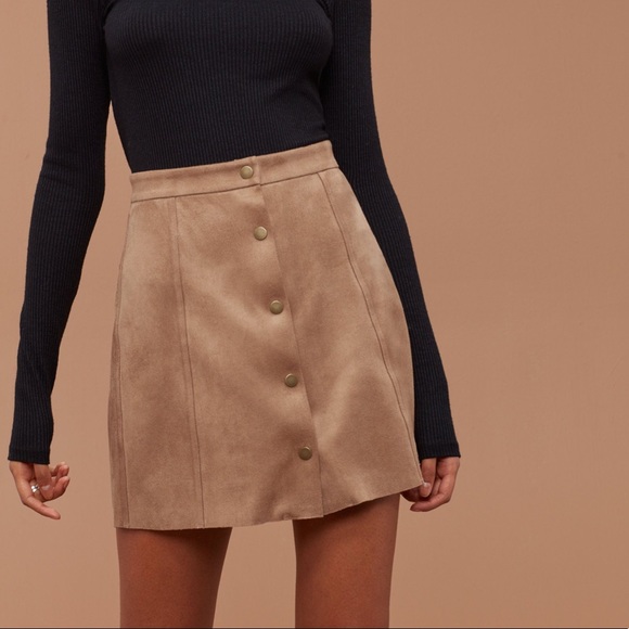 Aritzia | Wilfred Free | Centinela Skirt Camel